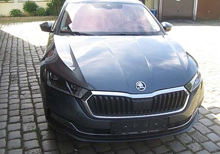 Skoda Octavia Combi Diesel IV Combi 2.0 TDI DSG First Ed