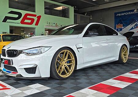 BMW M4 Baureihe/ Akra / Carbondach