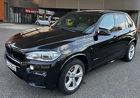 BMW X5 xDrive30d M-Paket Panorama Dach