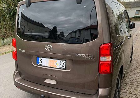 Toyota Pro Ace Proace Proace D-4D 2,0-l-D-4D (5-Si.) Verso Family Comfor