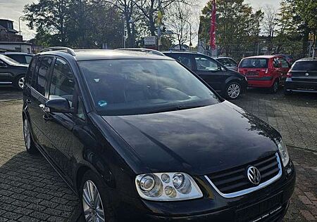 VW Touran Volkswagen Diesel 2.0 TDI DPF Trendline TÜV:07.2027