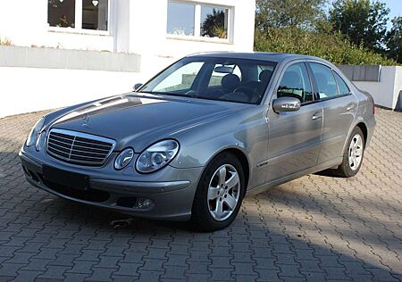 Mercedes-Benz E 200 Kompressor - Klima-Sitzheizung-Xenon-PDC