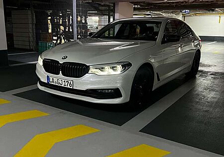 BMW 530d 530 xDrive Aut. Sport Line TÜV 2 Jahre GARANTIE