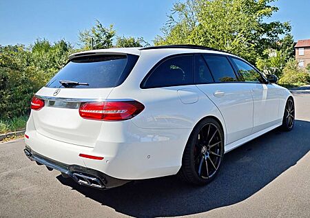 Mercedes-Benz E 200 AMG Line, 20", PANO, AHK, NIGHT, MB Garantie NEU!