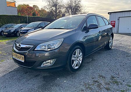 Opel Astra 1.4 Turbo Sports Tourer Selection- TÜV NEU/ PDC