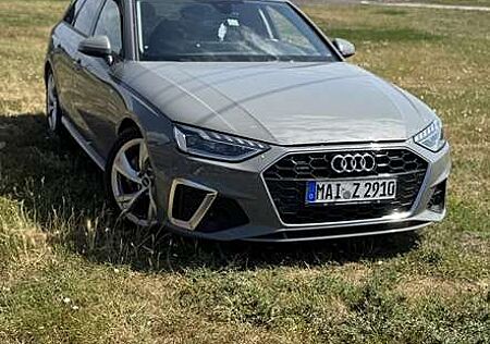 Audi A4 Avant 40 TDI quattro S tronic line