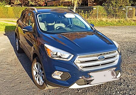 Ford Kuga 2.0 TDCi 2x4 Titanium