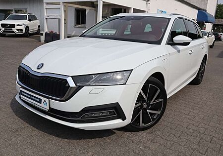 Skoda Octavia Combi 1.4 TSI iV DSG Style|NAVI|R-CAM|