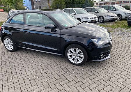 Audi A1 ambition. Navi.Klimaautomatik