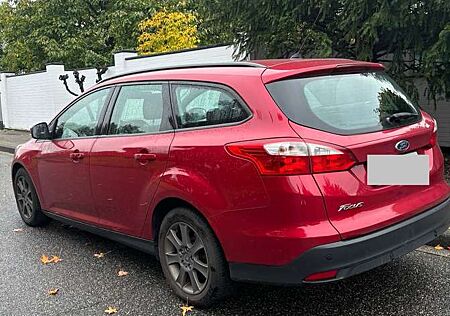 Ford Focus Turnier 1.6 TDCi DPF Start-Stopp-System SYNC Editi