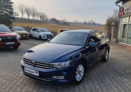 VW Passat Volkswagen 2,0TDI VARIANT NAVI LED Massage NP52.7EUR