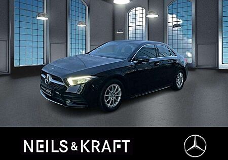 Mercedes-Benz A 200 Limousine +AMG-Sport+LED+Cam+PERF AGA+Navi