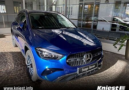 Mercedes-Benz GLA 200 Progressiv Line Advanced