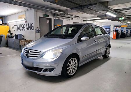 Mercedes-Benz B 200 B+200+Turbo * NAVI * Xenon *TÜV * Sitzheizung *