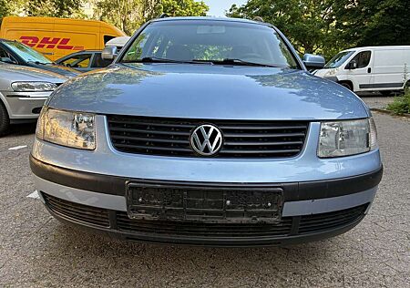 VW Passat Variant Volkswagen Passat 1.6