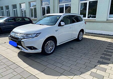 Mitsubishi Outlander Plug-In Hybrid 2.4 4WD Plug-In Hybrid