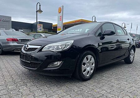Opel Astra J Lim. 5-trg. Edition