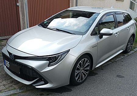 Toyota Corolla 2.0 Hybrid Touring Sports Team Deutschland
