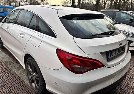 Mercedes-Benz CLA 200 Shooting Brake d Business auto FL