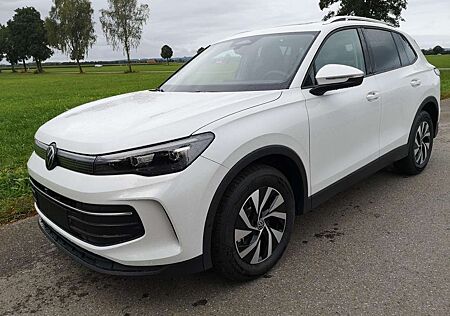 VW Tiguan Volkswagen 1.5 eTSI Life Pano IQ LED Head GV5 AHK 360
