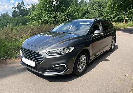Ford Mondeo Hybrid