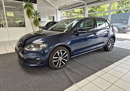VW Golf Volkswagen VII Lim. Comfortline BMT*SHZ*MULTIF*ACC*AHK