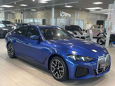 BMW i4 40 eDrive MSport Blackline Adaptive LED AHK