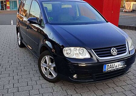 VW Touran Volkswagen 1.9 TDI DSG