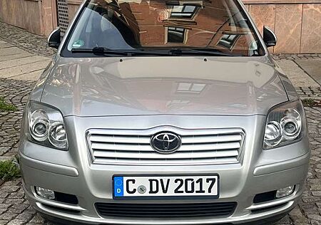 Toyota Avensis 2.0 VVT-i Automatik Executive