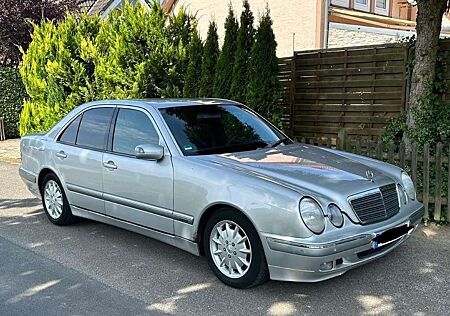 Mercedes-Benz E 270 CDI Avantgarde