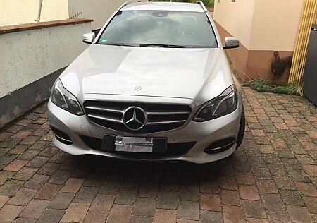 Mercedes-Benz E 250 T BlueTEC 4Matic 7G-TRONICAvantgarde