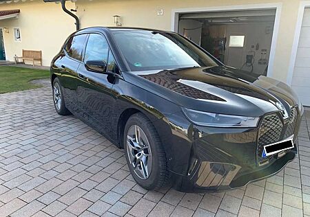 BMW iX xDrive Electrik