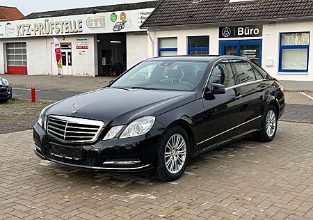 Mercedes-Benz E 200 Automatik+Xenon+Teilleder+Navi+Harman/Kard