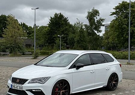 Seat Leon ST Cupra 300 4Drive DSG Performance *Schale*KW