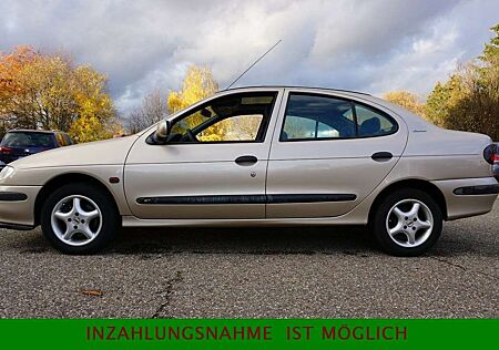 Renault Megane LIMOUSINE 2.0 RT RENTNERAUTO TÜV NEU