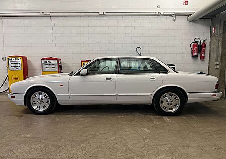 Jaguar XJ 4.0 Sovereign ex. Japan