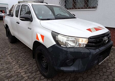 Toyota Hilux Extra Cab Duty 4x4 AC AHK