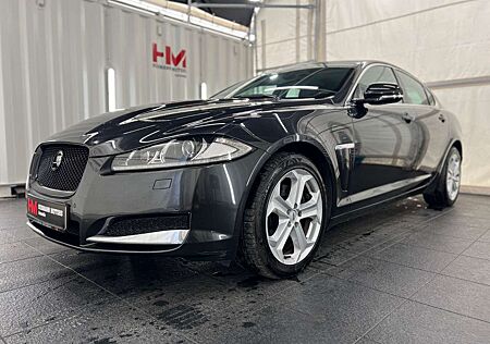 Jaguar XF Limousine 2.2D/ACC/Leder/Bluet./Navi/Einpark.