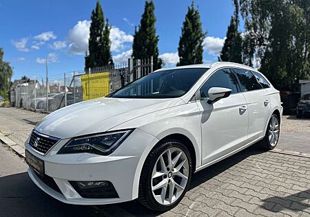 Seat Leon Xcellence,AUTOMATIK,LED,NAVI,2xPDC,18.ZOLL,STANDH.