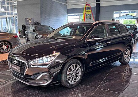 Hyundai i30 cw Premium Tempo Kamera ACC Klima CarPlay