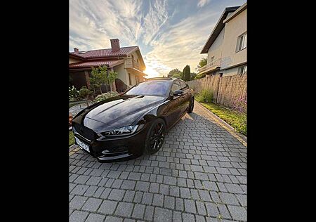 Jaguar XE XE S