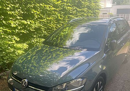 VW Golf Variant Volkswagen Golf VII Variant 1.0 TSI IQ.DRIVE