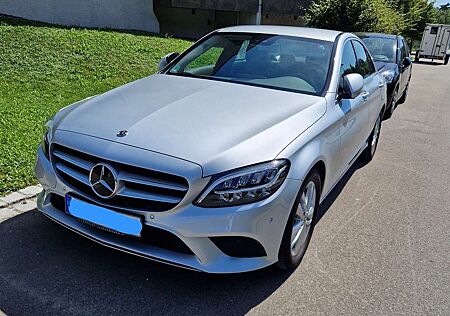 Mercedes-Benz C 180 CGI (205.040)