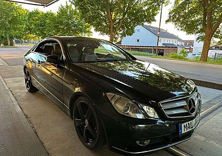 Mercedes-Benz E 350 CGI BlueEfficiency Aut.