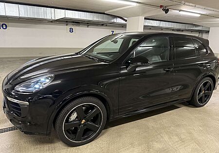 Porsche Cayenne S Diesel Tiptronic S Approved Garantie