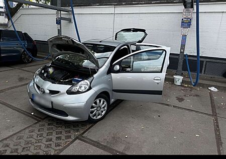 Toyota Aygo Club El. Fenster / Servo / Klima / Radio