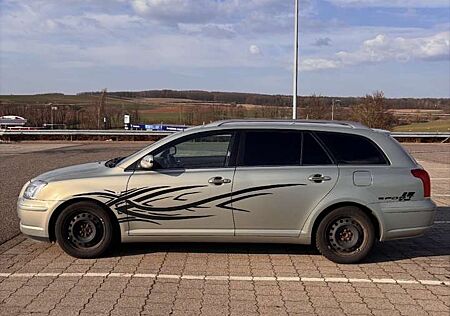 Toyota Avensis 1.8 Executive