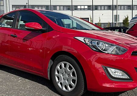 Hyundai i30 Classic NAVI/ Rückfahrkamera/ Einparkhilfe TOP!
