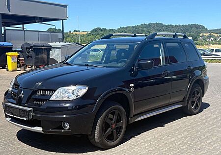Mitsubishi Outlander 2.4 Intense 4x4 Klima AHK