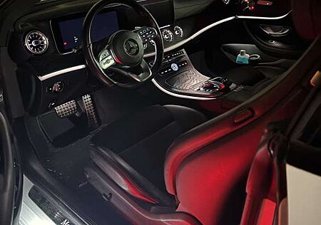 Mercedes-Benz E 200 AMG Line